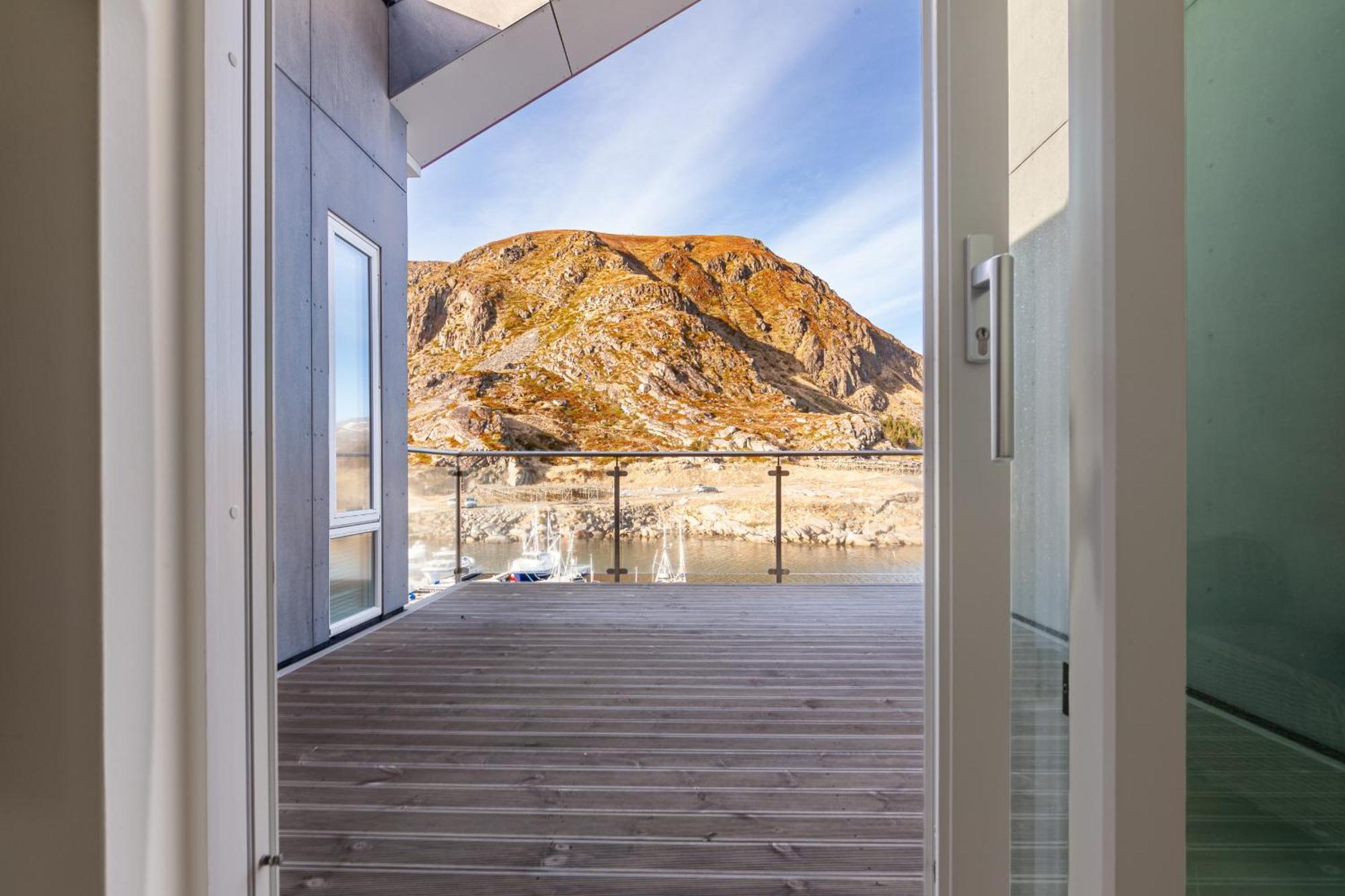 Gjermesoy Luxury Apartment Ballstad Exterior photo